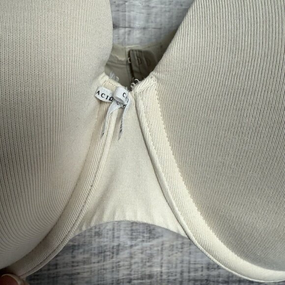 Cacique Lane Bryant Beige Lightly Lined T-Shirt Bra size 46DD - Picture 3 of 9